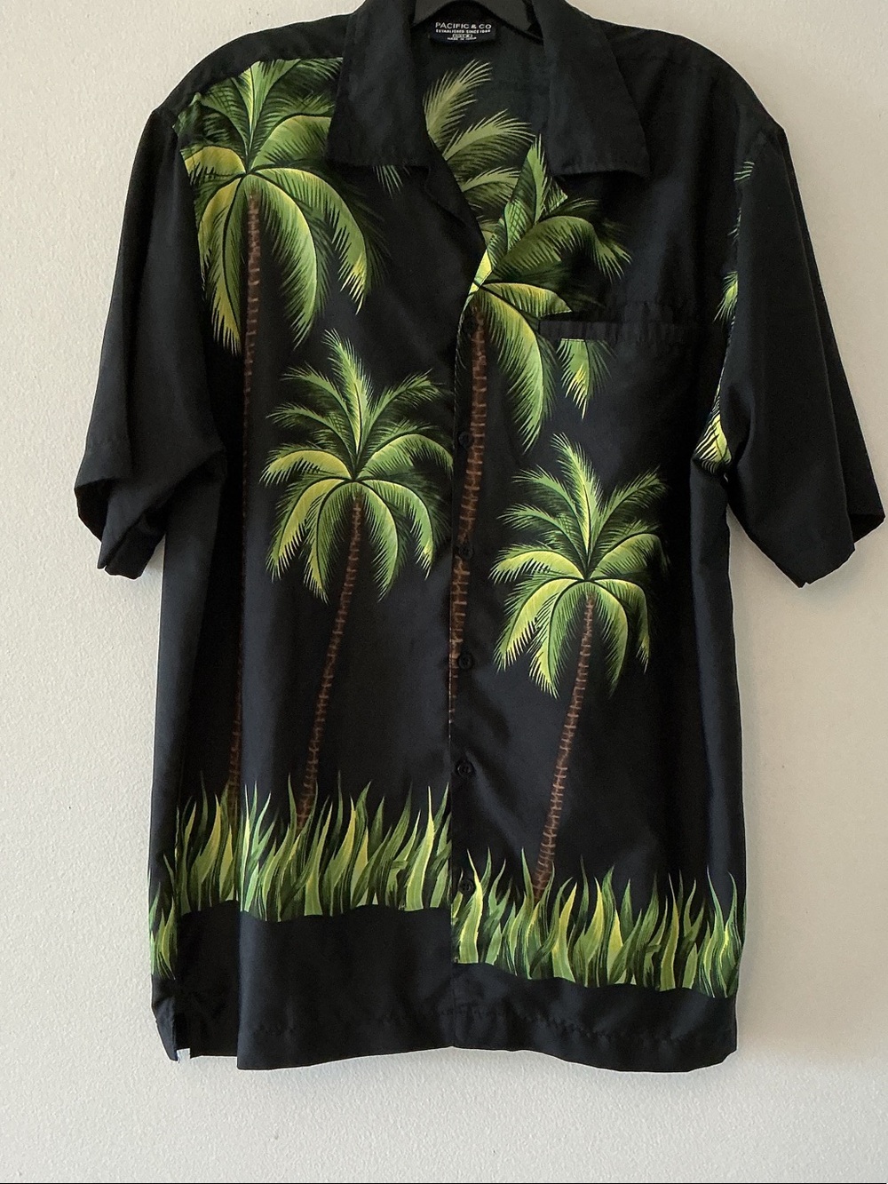 Pacific & Co. Hawaiian Shirt Black Sz S